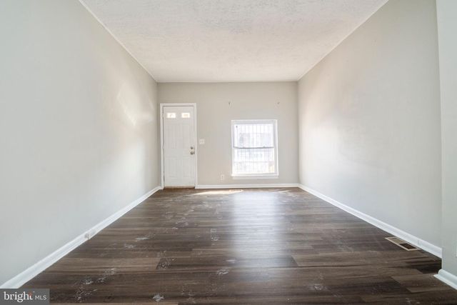 530 N CURLEY ST, Baltimore, MD 21205