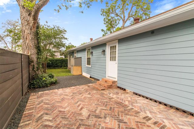 814 E 23rd Street, Houston, TX 77009