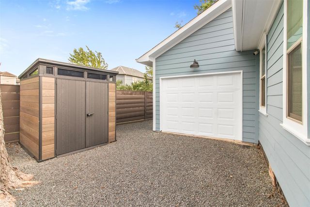 814 E 23rd Street, Houston, TX 77009