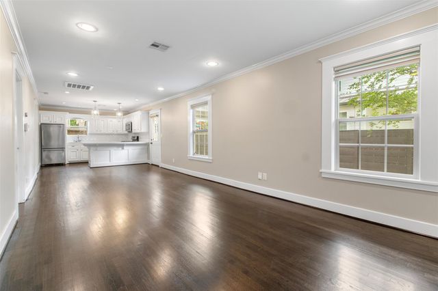 814 E 23rd Street, Houston, TX 77009