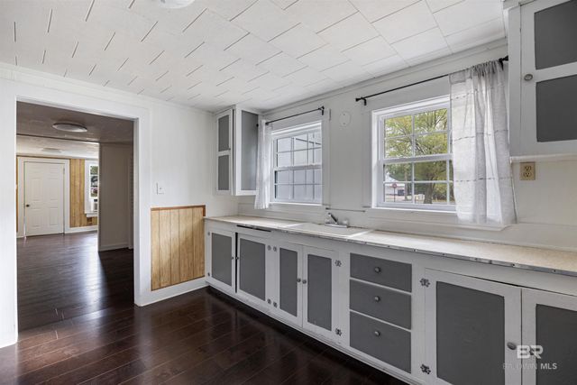 112 S Juniper Street, Foley, AL 36535