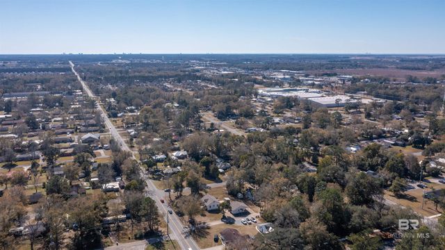 112 S Juniper Street, Foley, AL 36535