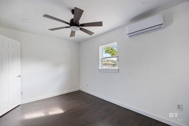 112 S Juniper Street, Foley, AL 36535