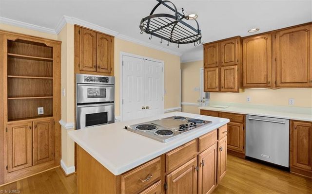 707 Sussex Court, Greensboro, NC 27410