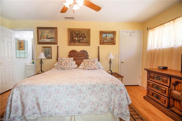 2305 SE 16th ST, Cape Coral, FL 33990