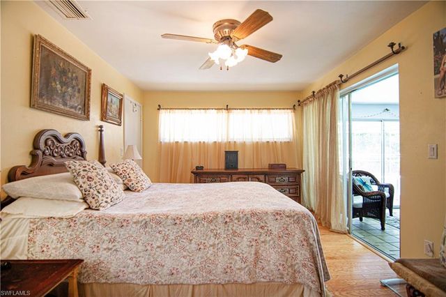 2305 SE 16th ST, Cape Coral, FL 33990