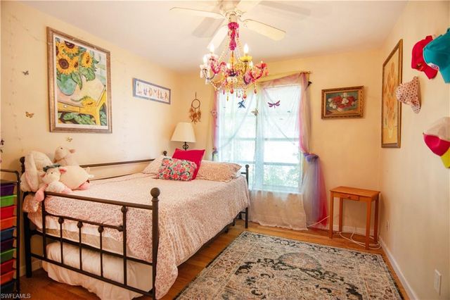 2305 SE 16th ST, Cape Coral, FL 33990