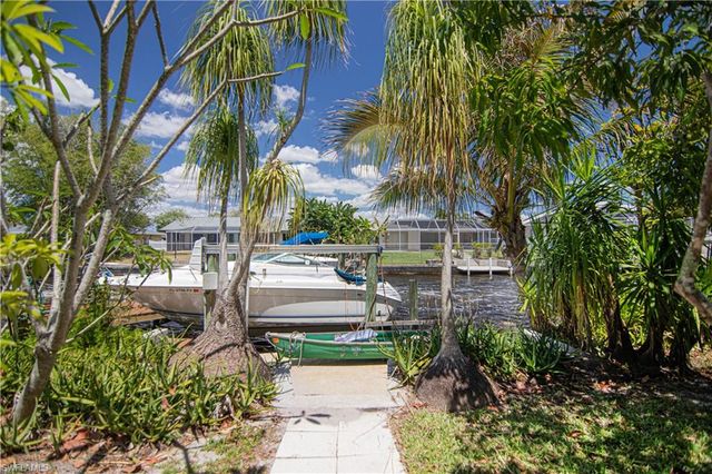 2305 SE 16th ST, Cape Coral, FL 33990