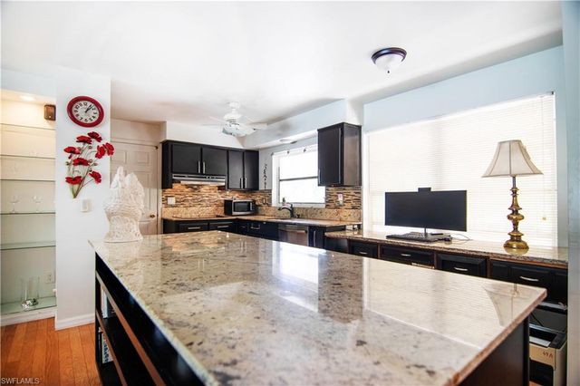 2305 SE 16th ST, Cape Coral, FL 33990