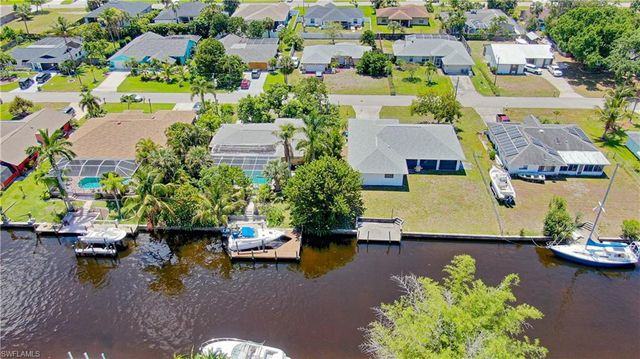2305 SE 16th ST, Cape Coral, FL 33990