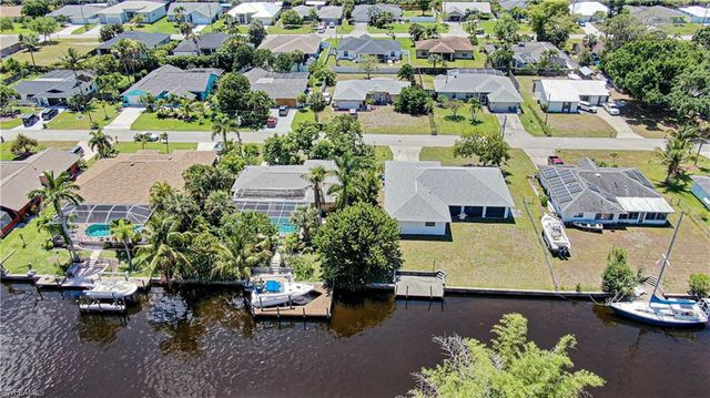 2305 SE 16th ST, Cape Coral, FL 33990