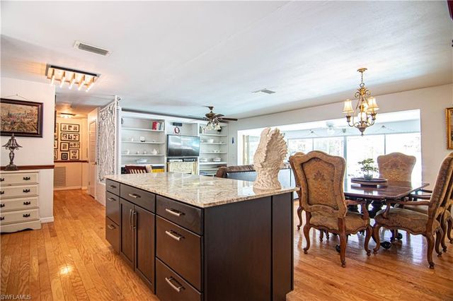 2305 SE 16th ST, Cape Coral, FL 33990