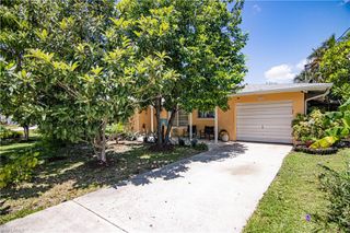 2305 SE 16th ST, Cape Coral, FL 33990