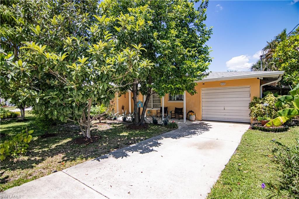 2305 SE 16th ST, Cape Coral, FL 33990