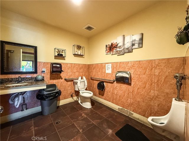 8921 Valley Boulevard, Rosemead, CA 91770