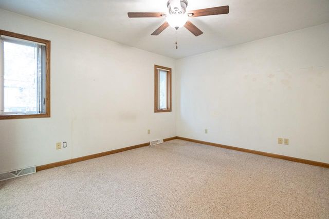 124 S CUSTER STREET, Brillion, WI 54110