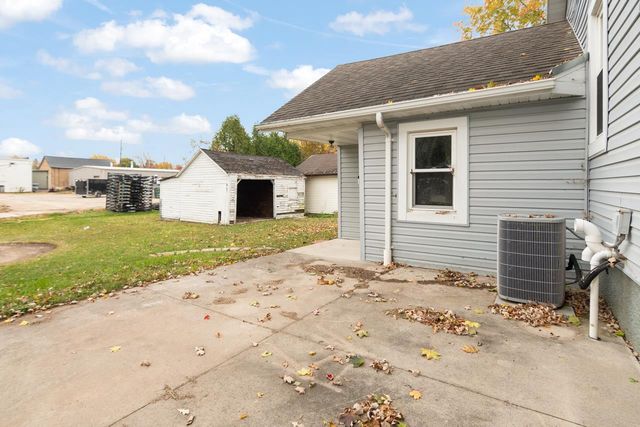 124 S CUSTER STREET, Brillion, WI 54110