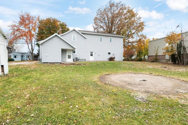 124 S CUSTER STREET, Brillion, WI 54110