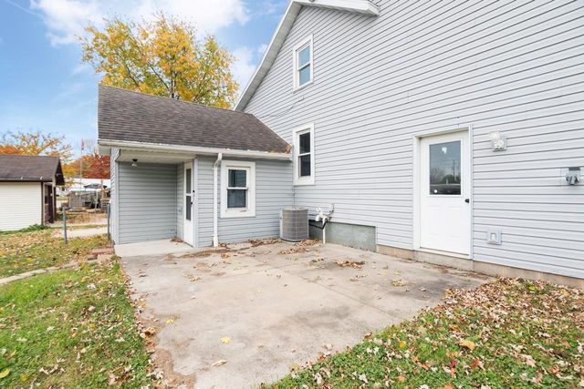 124 S CUSTER STREET, Brillion, WI 54110