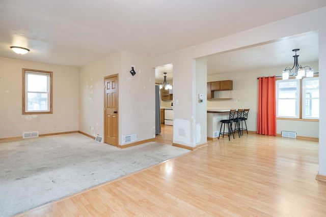 124 S CUSTER STREET, Brillion, WI 54110