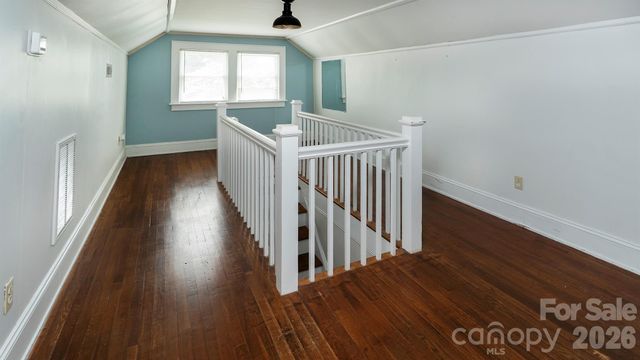 3308 16th Street NE, Hickory, NC 28601