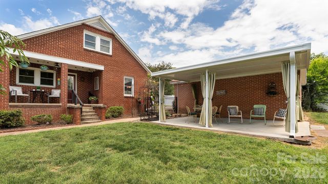 3308 16th Street NE, Hickory, NC 28601