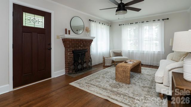 3308 16th Street NE, Hickory, NC 28601