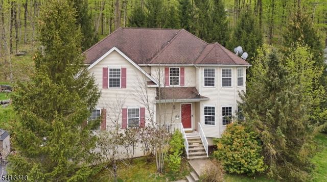 9 Poplar Ct, Allamuchy Twp., NJ 07840