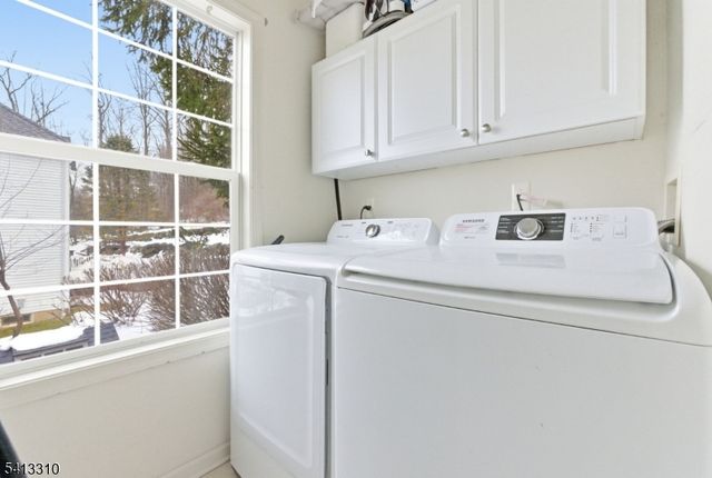 9 Poplar Ct, Allamuchy Twp., NJ 07840