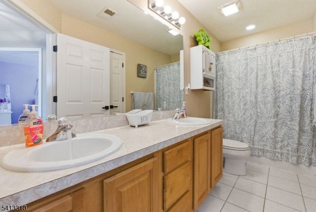 9 Poplar Ct, Allamuchy Twp., NJ 07840