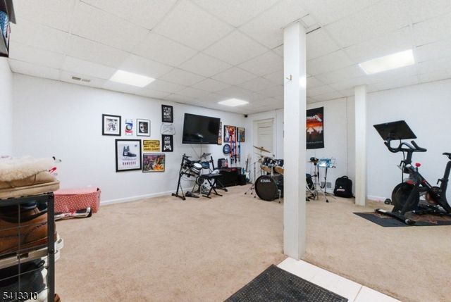 9 Poplar Ct, Allamuchy Twp., NJ 07840