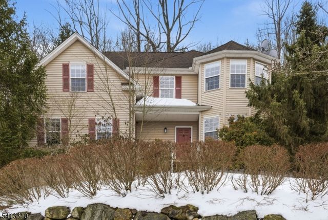 9 Poplar Ct, Allamuchy Twp., NJ 07840