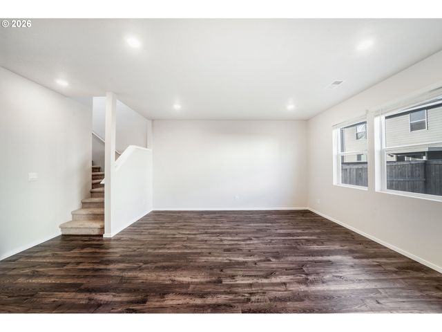 2982 T St, Springfield, OR 97477