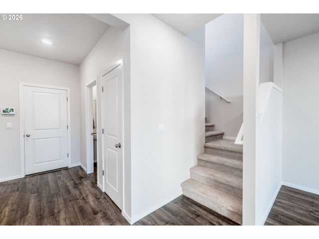 2982 T St, Springfield, OR 97477