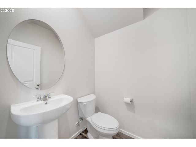 2982 T St, Springfield, OR 97477