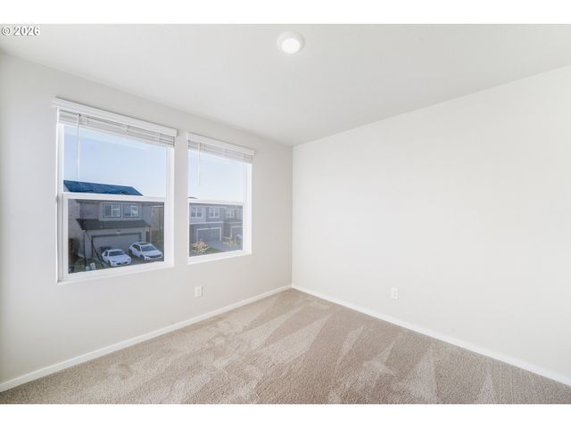 2982 T St, Springfield, OR 97477