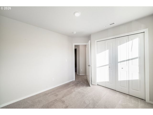 2982 T St, Springfield, OR 97477