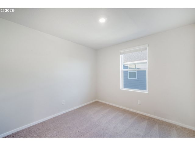 2982 T St, Springfield, OR 97477