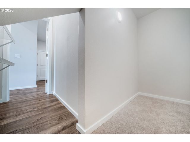 2982 T St, Springfield, OR 97477