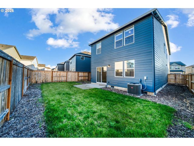 2982 T St, Springfield, OR 97477