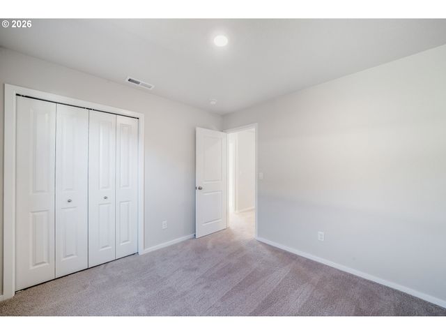 2982 T St, Springfield, OR 97477