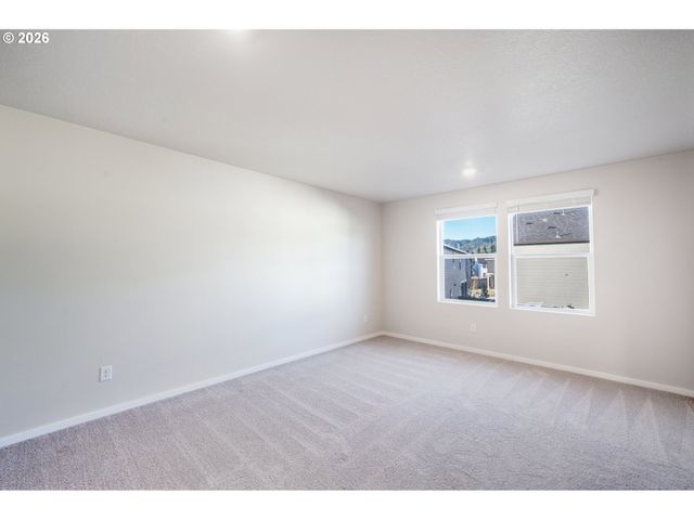 2982 T St, Springfield, OR 97477