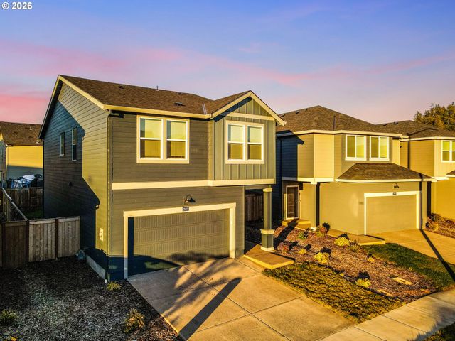 2982 T St, Springfield, OR 97477