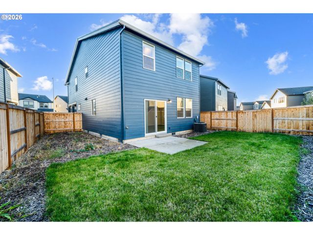 2982 T St, Springfield, OR 97477