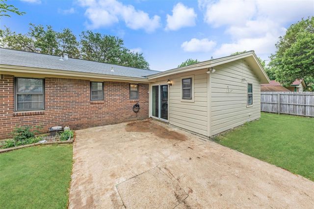2717 Wesleyan Drive, Irving, TX 75062