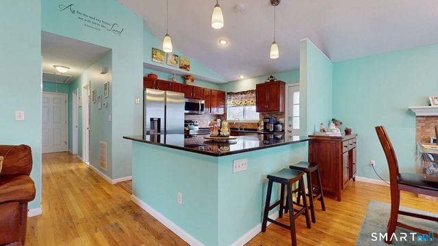 24 Matthews Street, Milford, CT 06460