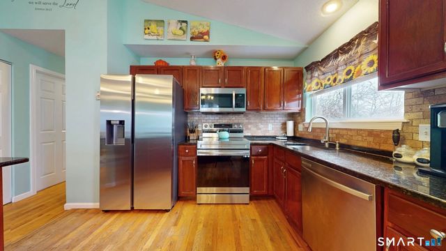 24 Matthews Street, Milford, CT 06460