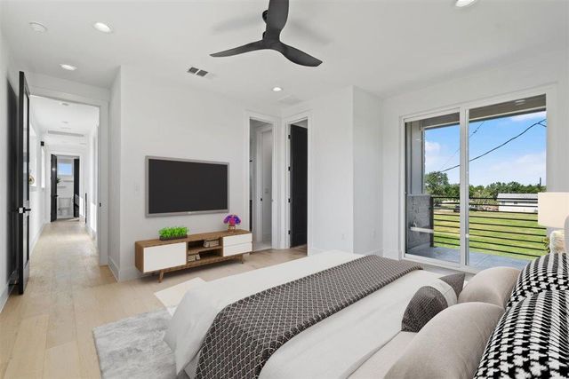 501 E Burton ST, Manor, TX 78653