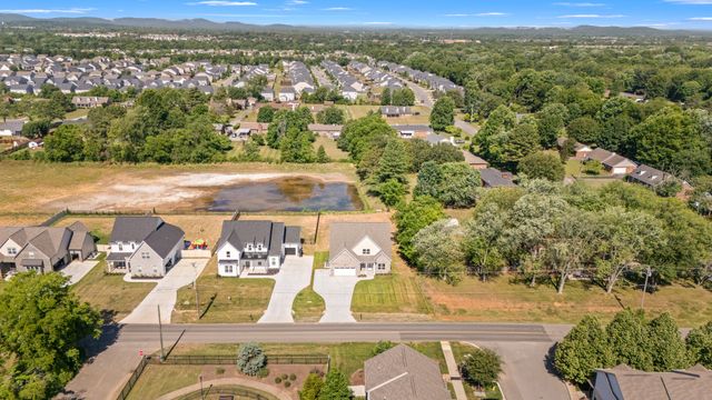 524 Gresham Lane, Murfreesboro, TN 37129