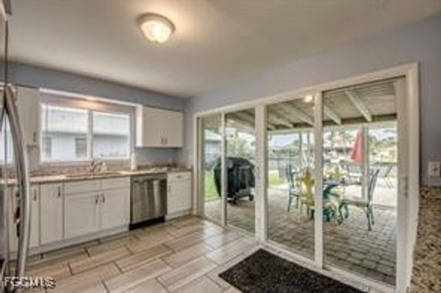 913 SE 43rd TER, Cape Coral, FL 33904